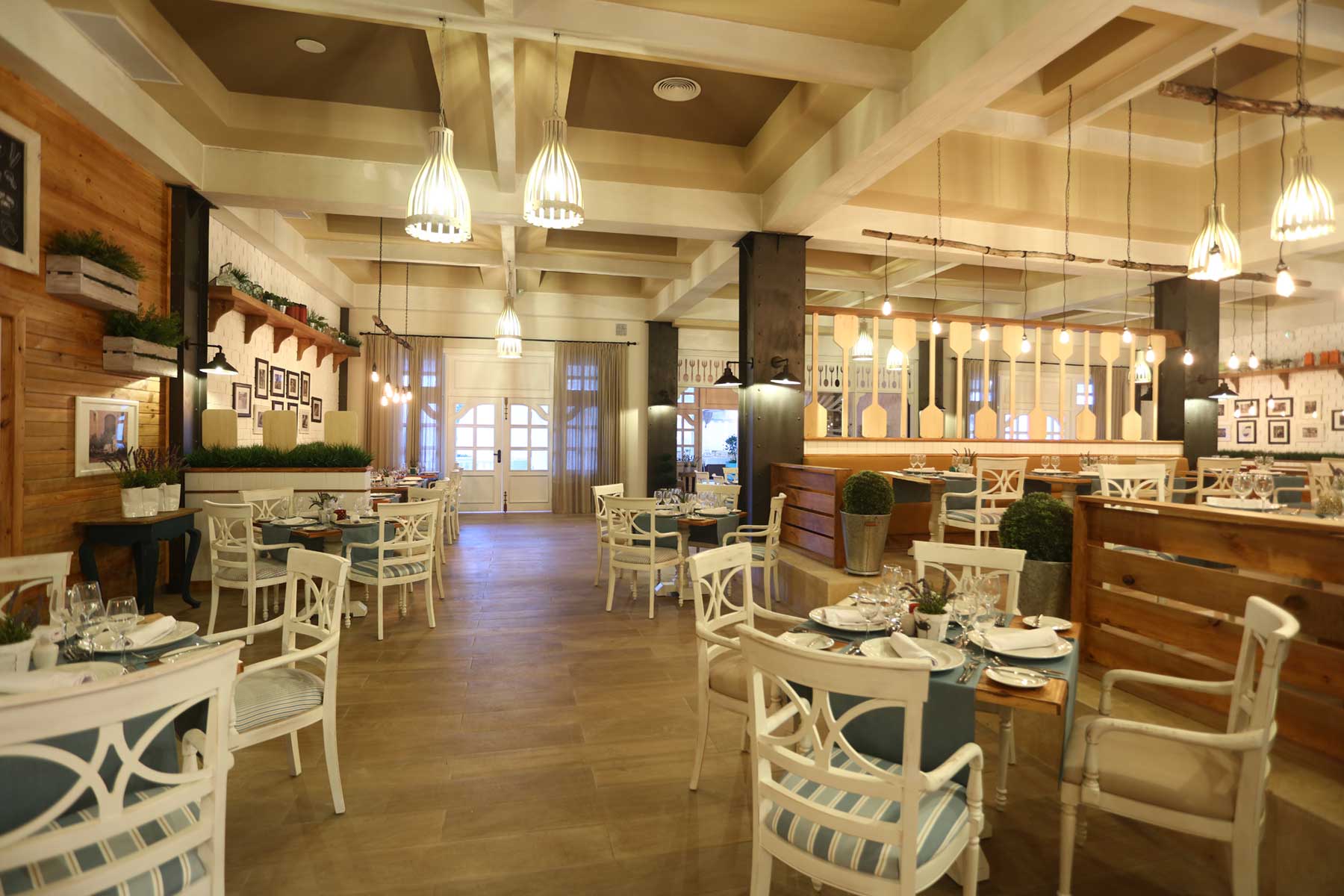 Imagen principal restauración Luxury Bahia Principe Fantasia