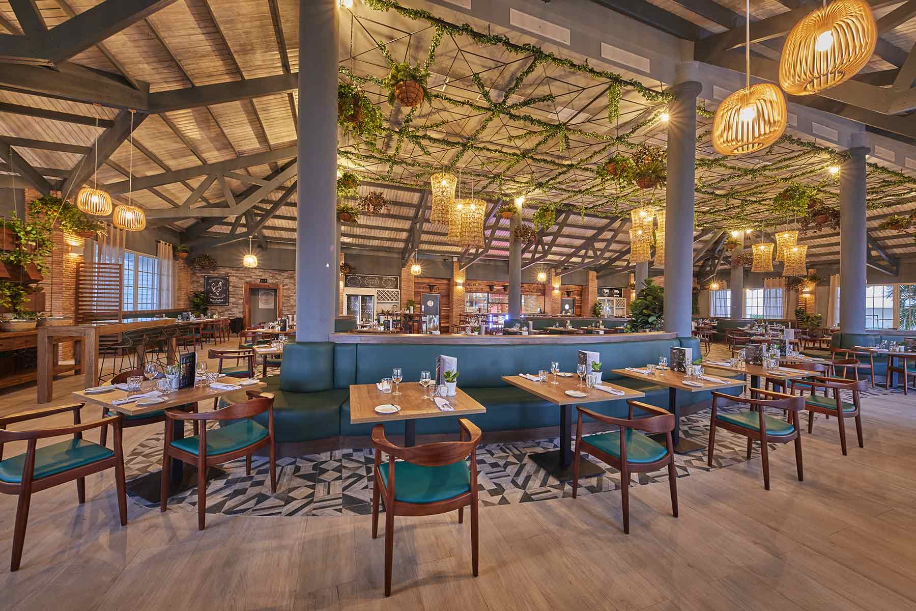 Imagen principal restauración Luxury Bahia Principe Ambar Blue