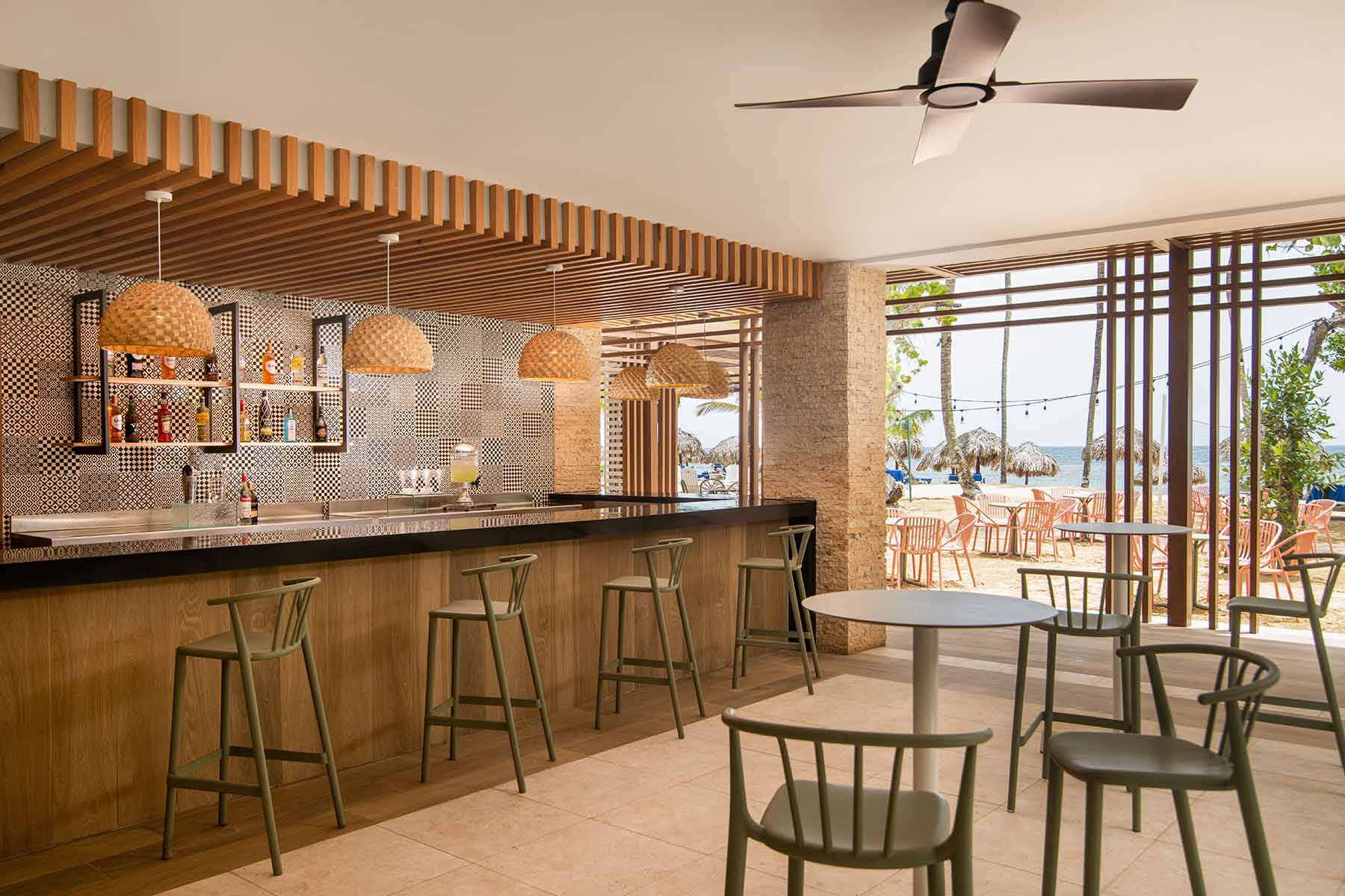 Imagen principal restauración Grand Bahia Principe El Portillo 4