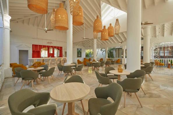 Hotel-Bar Luxury Bahia Principe Esmeralda