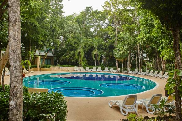 Pool-Bar Luxury Bahia Principe Sian Ka