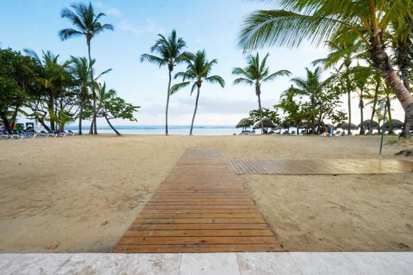 Playa Grand Bahia Principe El Portillo