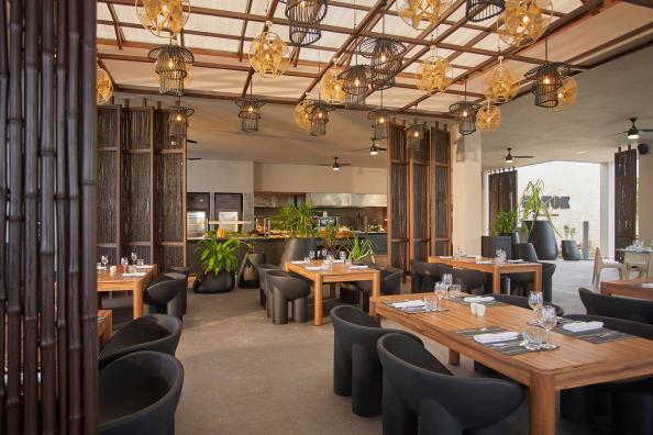 Pool Restaurant Luxury Bahia Principe Akumal